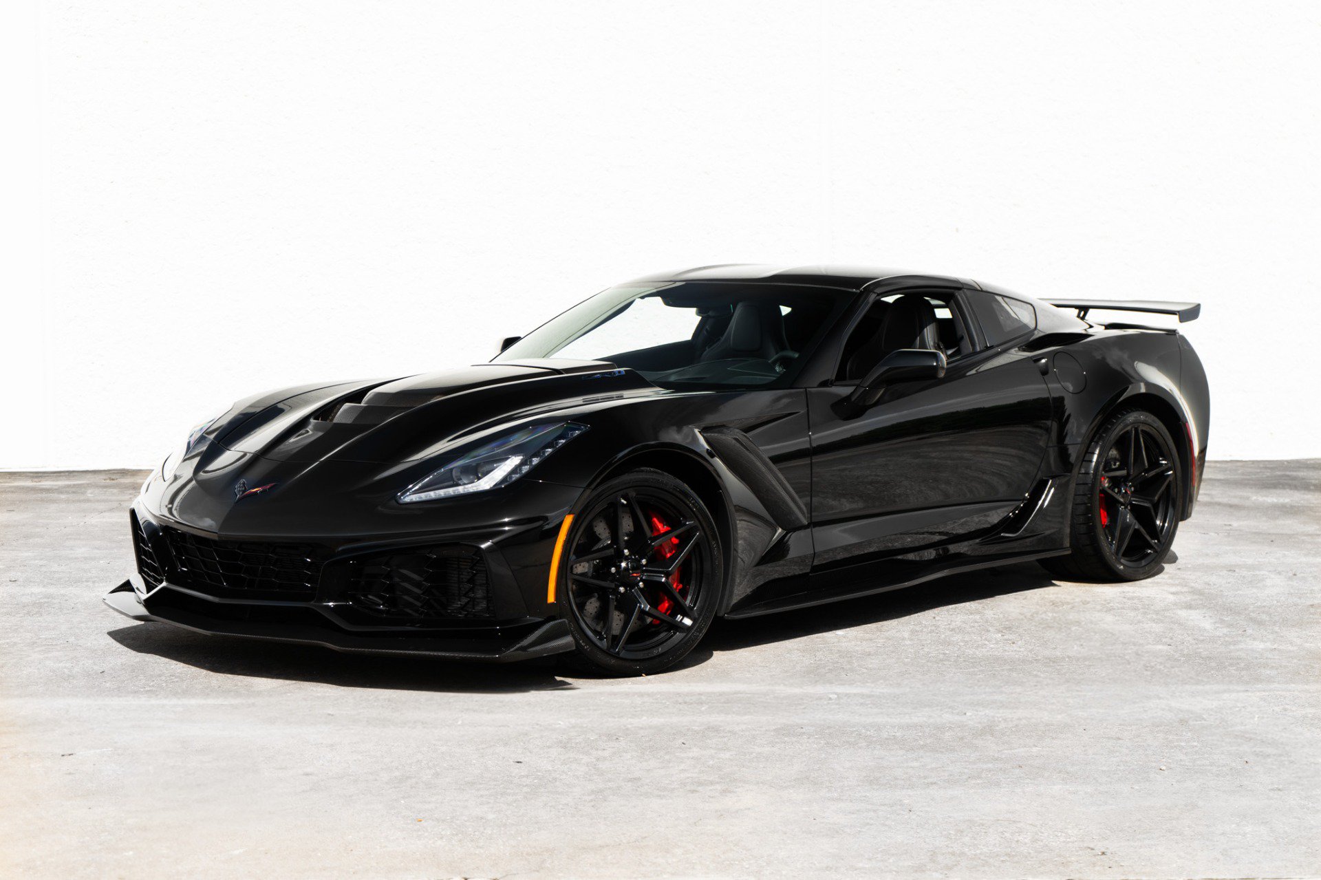 Used 2019 Chevrolet Corvette ZR1 RWD image 1