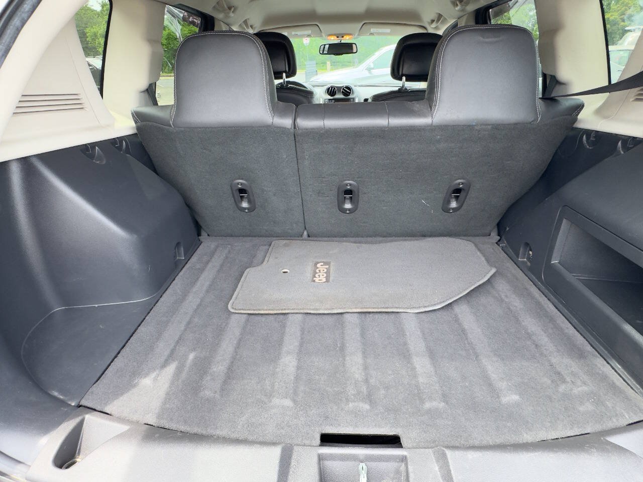 Used 2015 Jeep Compass Latitude AWD/4WD image 20