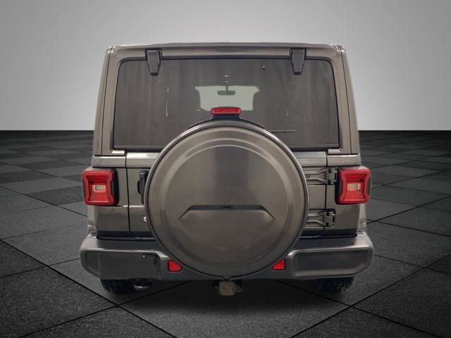 Used 2018 Jeep Wrangler Unlimited Sahara AWD/4WD image 5