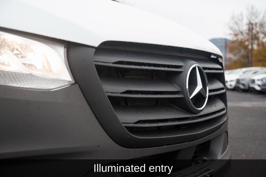 Used 2025 Mercedes-Benz Sprinter 2500 image 18