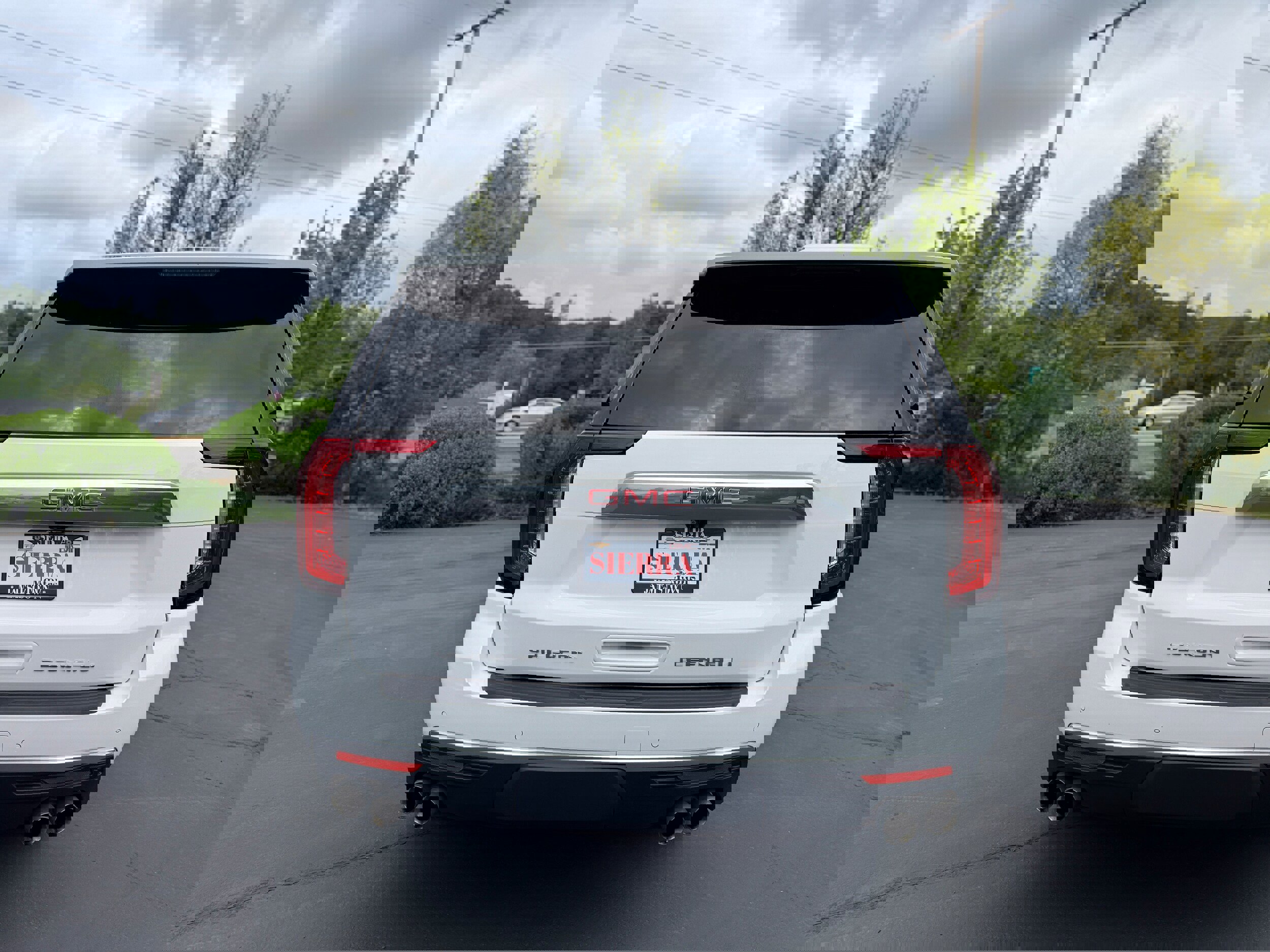 Used 2021 GMC Yukon Denali w/ Denali Premium Package image 7