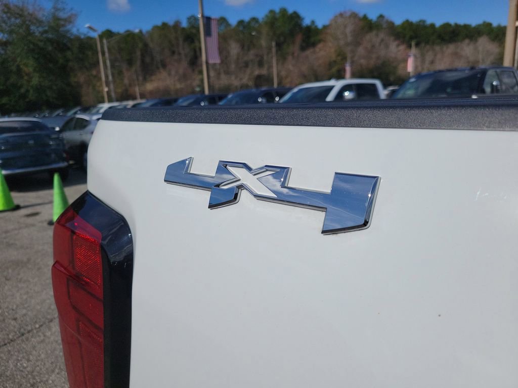 New 2026 GMC Sierra 2500 SLE image 9