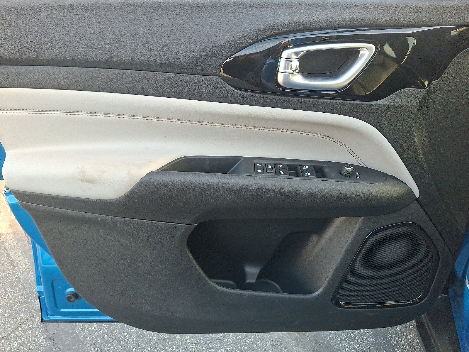 New 2026 Jeep Compass Limited image 9