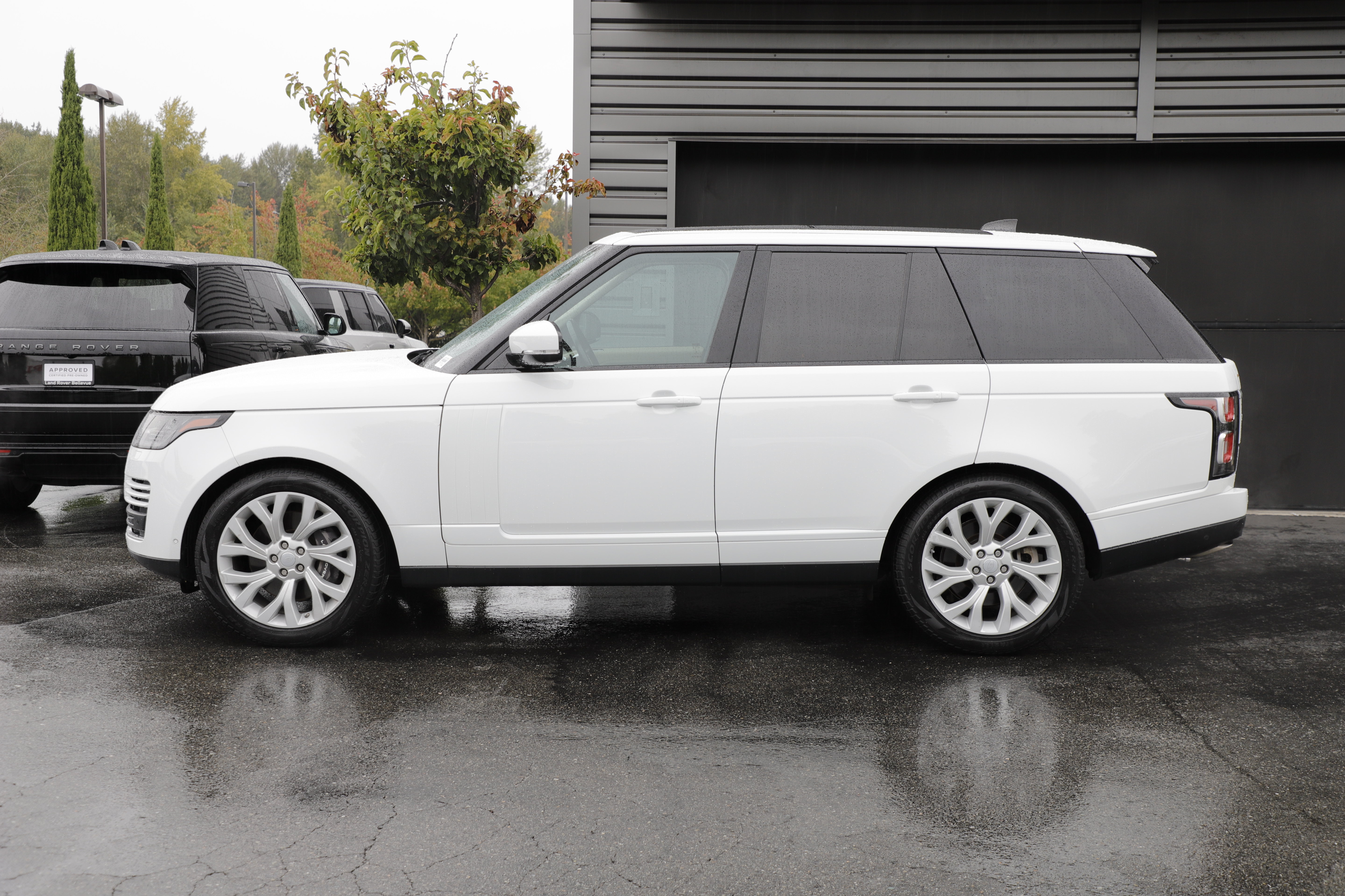 Used 2018 Land Rover Range Rover Supercharged AWD/4WD image 7