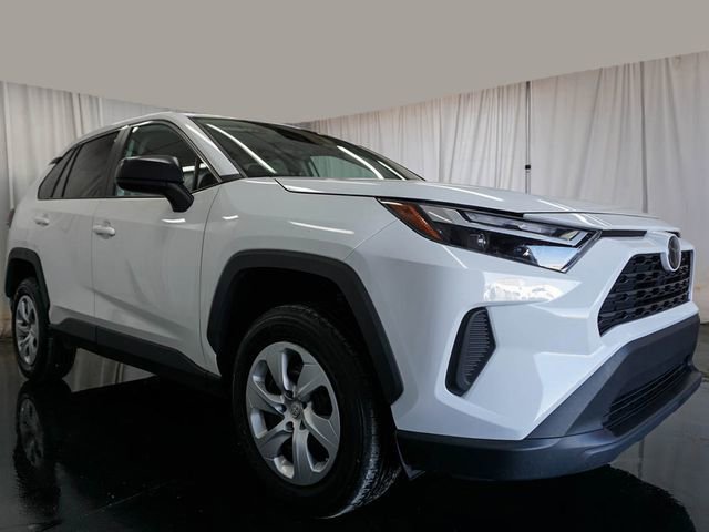 Used 2024 Toyota RAV4 LE AWD/4WD image 2