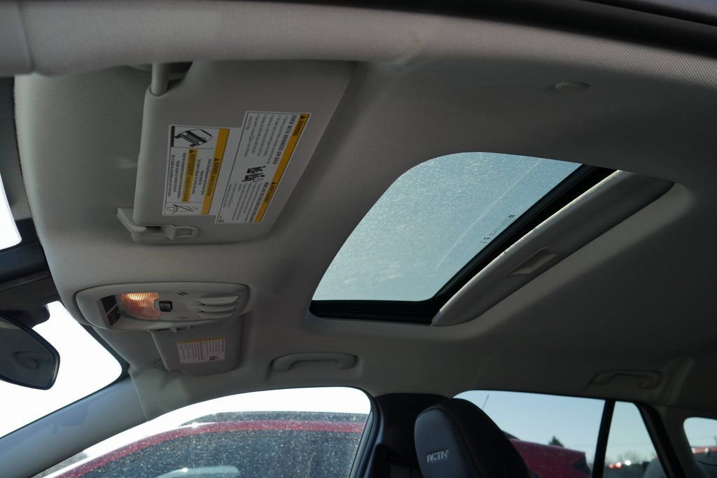 New 2026 Chevrolet Trax ACTIV w/ Sunroof Package image 24