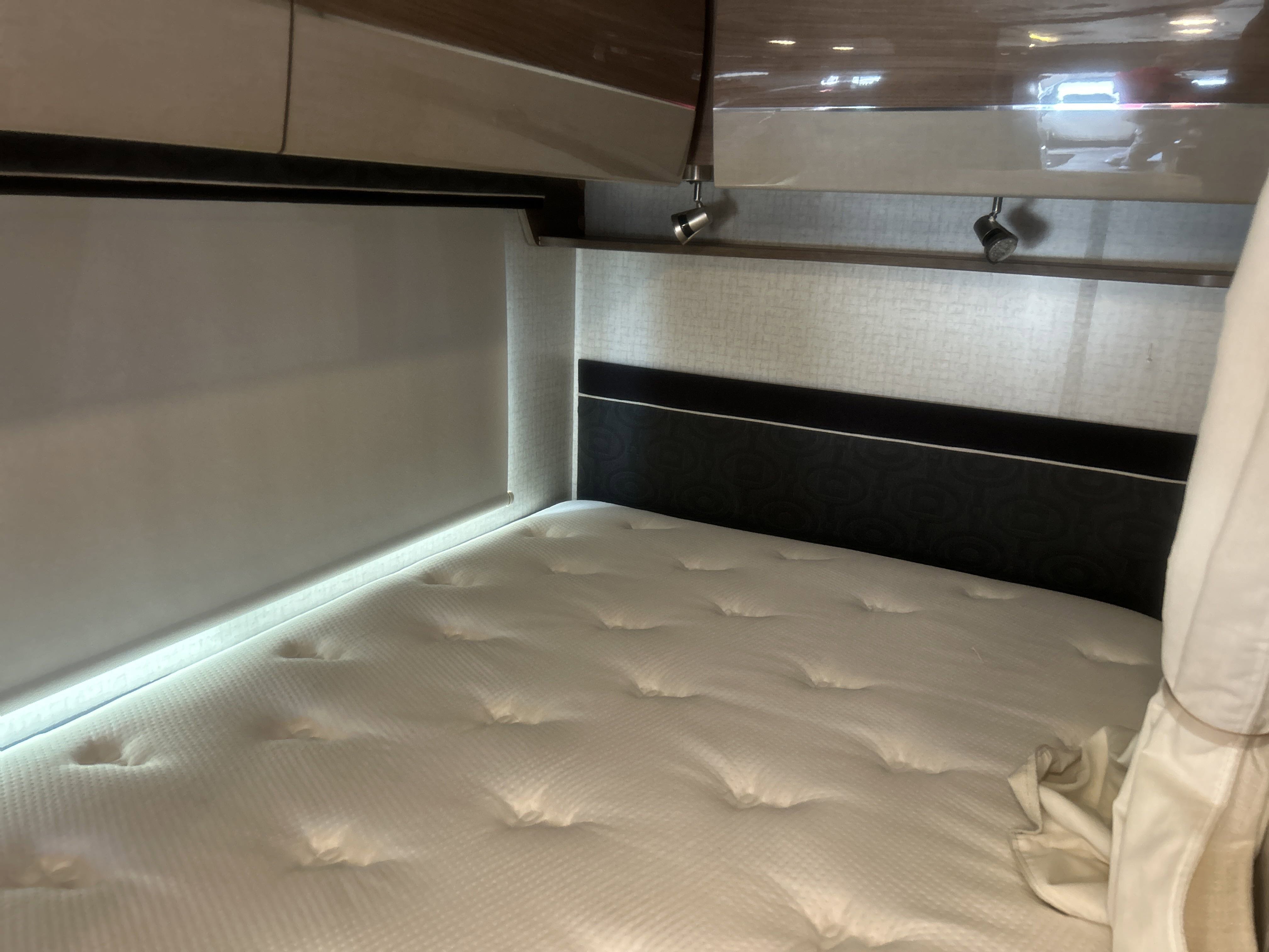 Used 2015 Mercedes-Benz Sprinter 3500 image 39