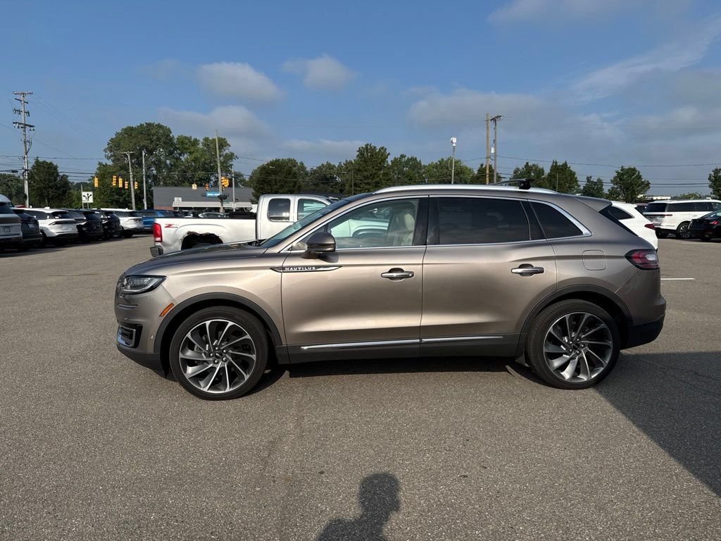 Used 2020 Lincoln Nautilus Reserve w/ Equipment Group 202A AWD/4WD image 2