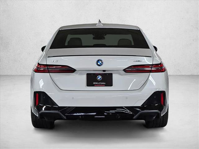 New 2027 BMW i5 eDrive40 w/ M Sport Package RWD image 6