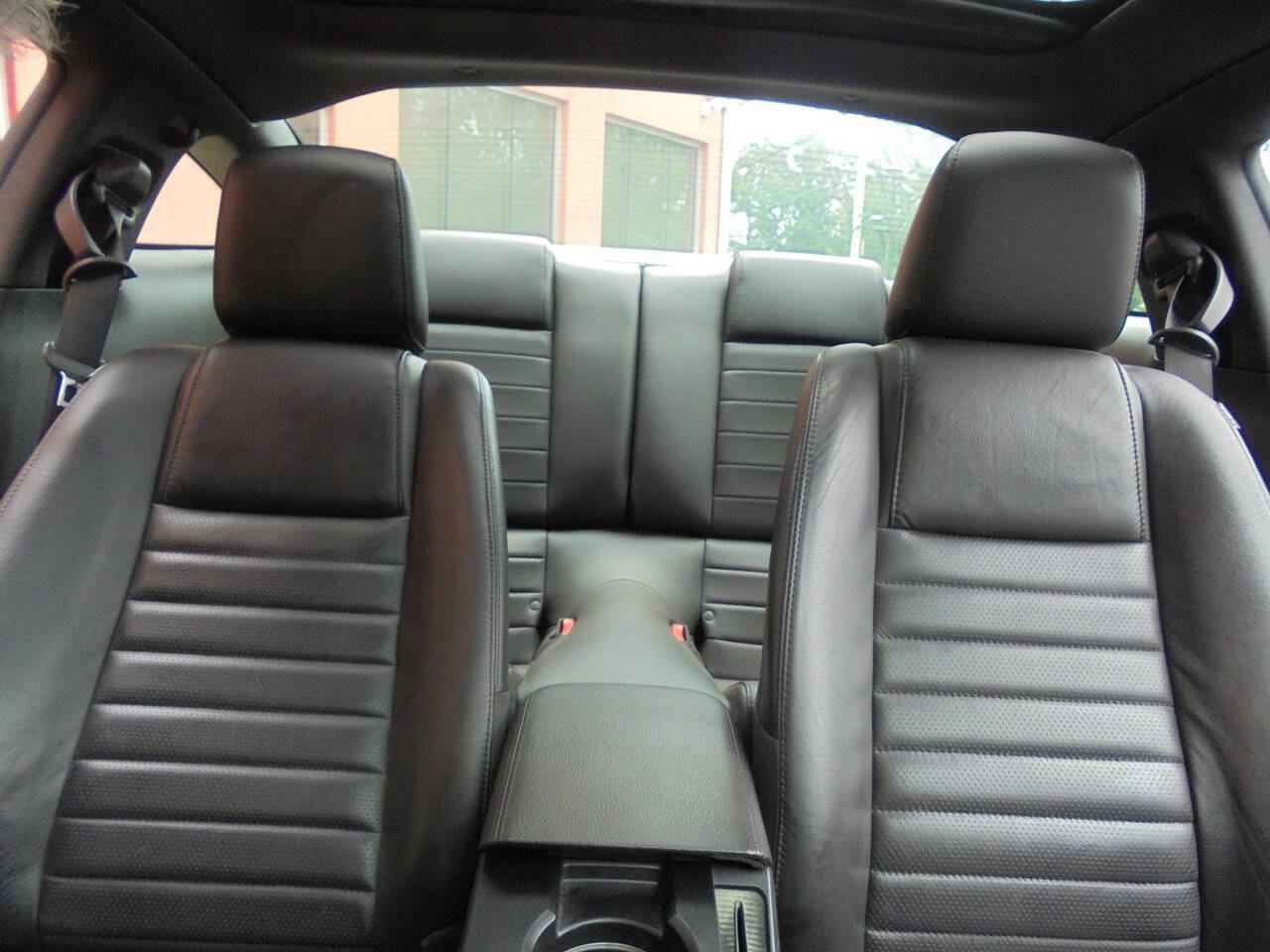 Used 2009 Ford Mustang GT RWD image 12