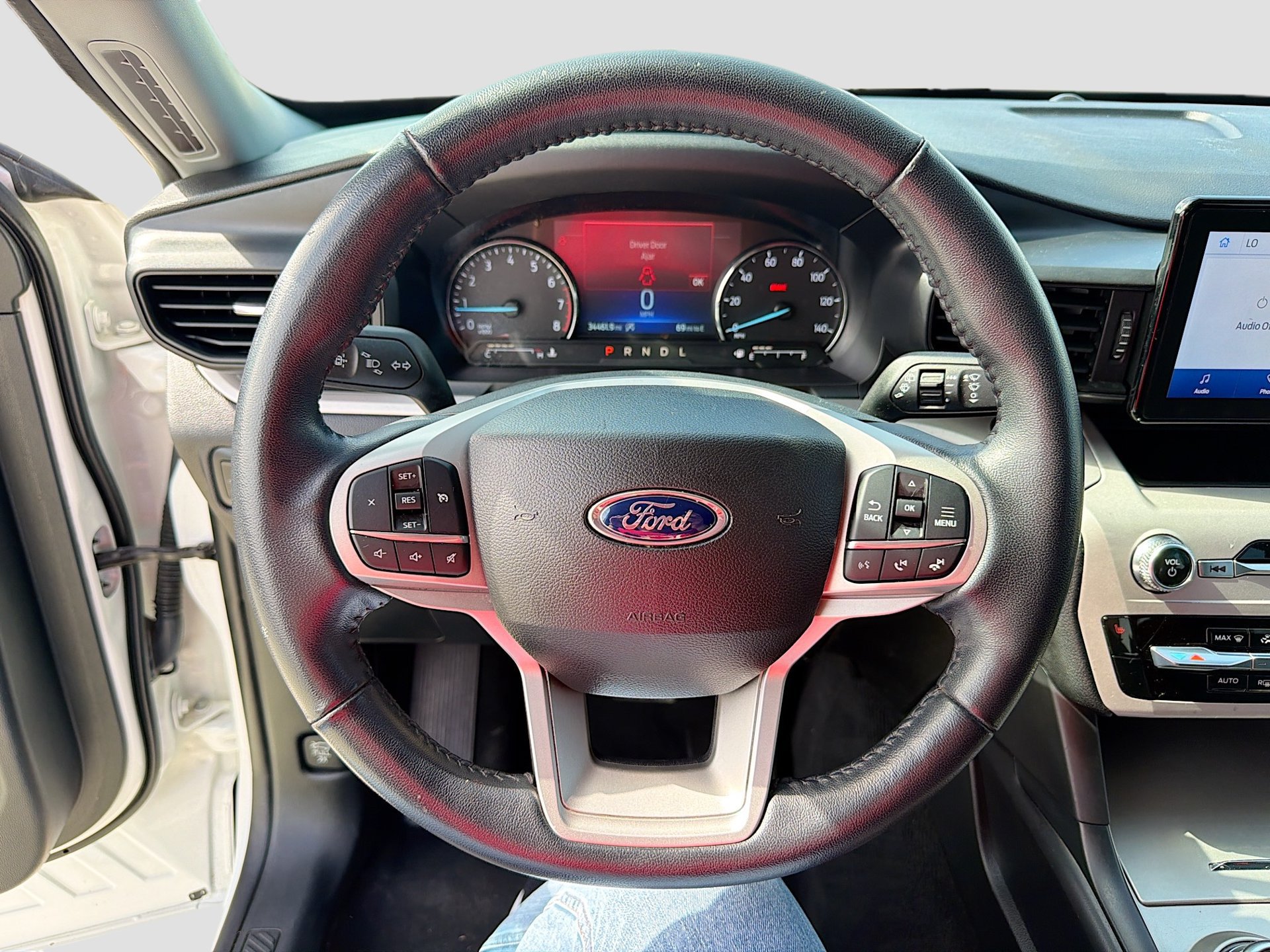 Used 2023 Ford Explorer XLT RWD image 13