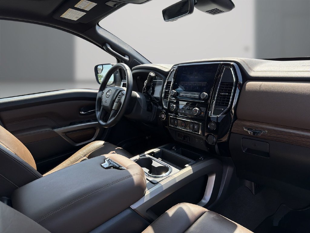 Used 2024 Nissan Titan Platinum Reserve w/ Moonroof Package RWD image 12