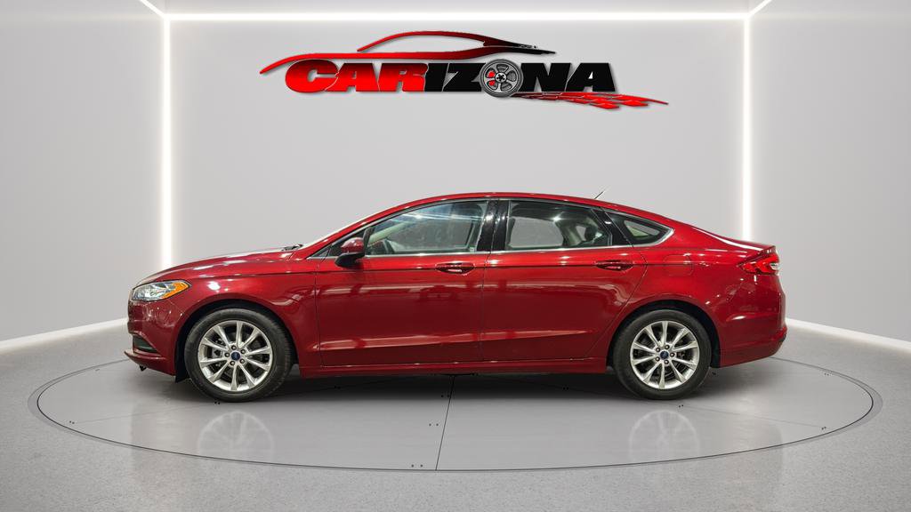 Used 2017 Ford Fusion SE w/ Fusion SE Technology Package image 4