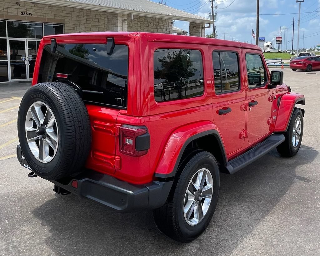 Used 2019 Jeep Wrangler Unlimited Sahara AWD/4WD image 8