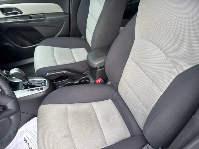 Used 2014 Chevrolet Cruze LS FWD image 22