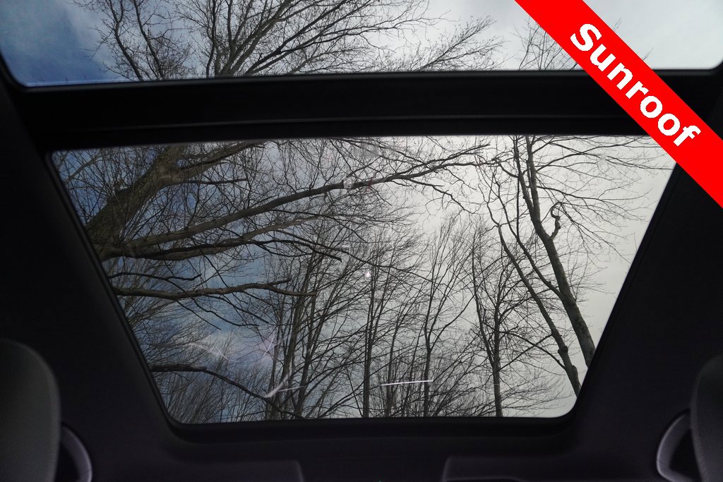 Used 2021 Volkswagen Tiguan SEL Premium R-Line image 21