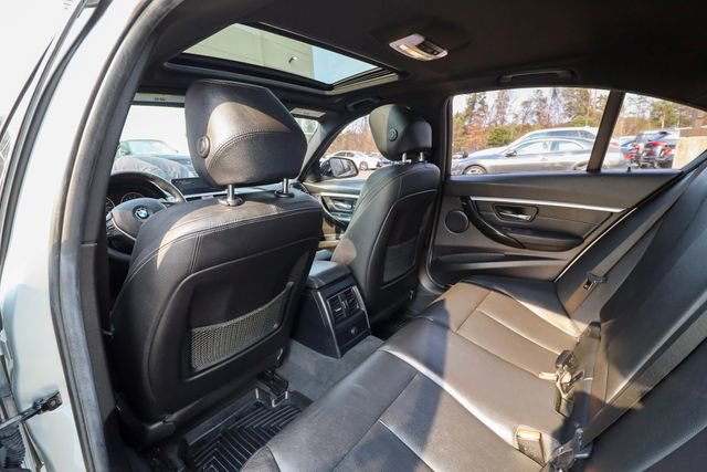 Used 2018 BMW 330i xDrive Sedan w/ Convenience Package image 33