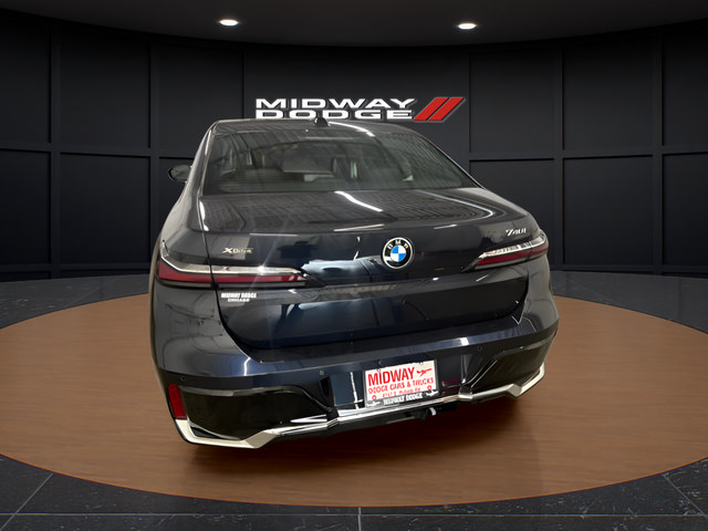 Used 2025 BMW 740i xDrive AWD/4WD image 6