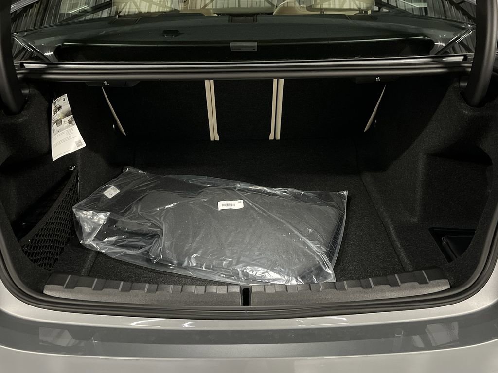 New 2025 BMW 330i xDrive Sedan w/ Convenience Package image 24