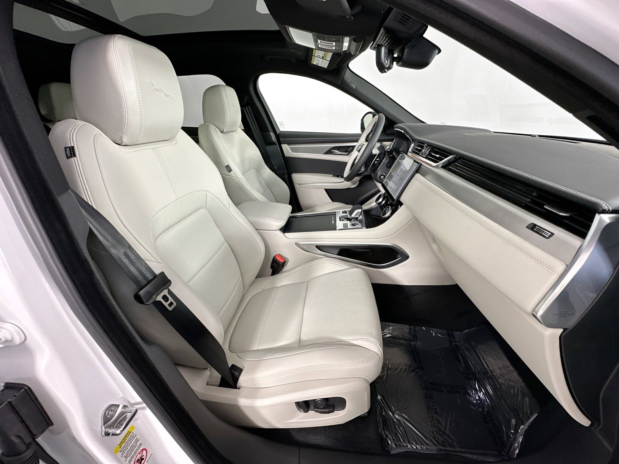 Used 2026 Jaguar F-PACE R-Dynamic S image 26