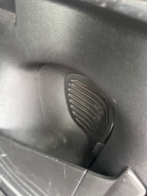 Used 2020 Jeep Renegade Altitude w/ UConnect 8.4 Nav Group FWD image 34