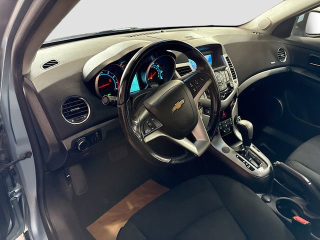 Used 2011 Chevrolet Cruze LT FWD image 10