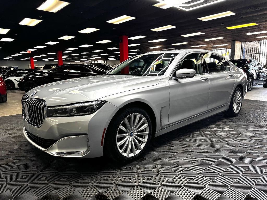 Used 2020 BMW 740i image 8