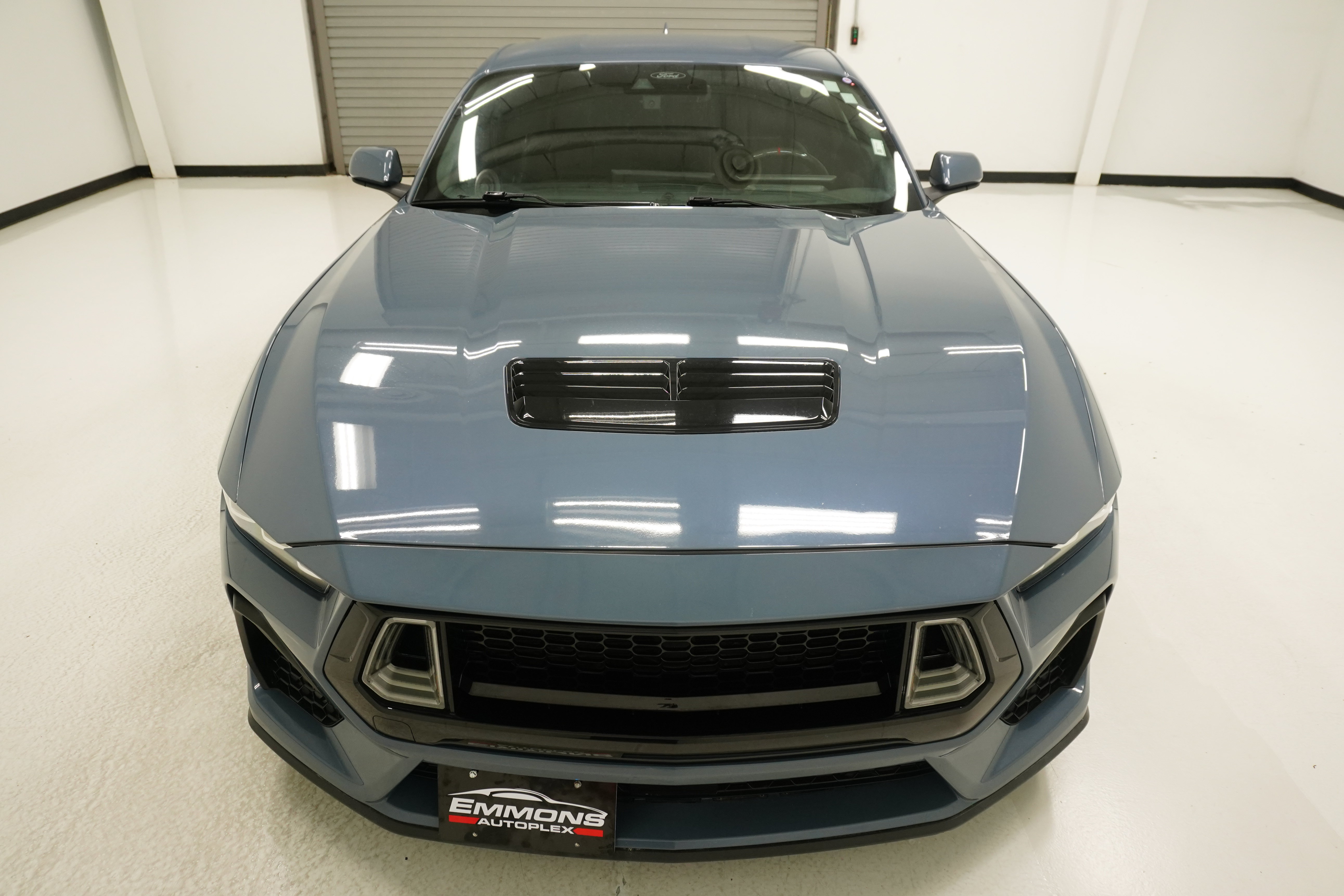 Used 2024 Ford Mustang GT RWD image 2