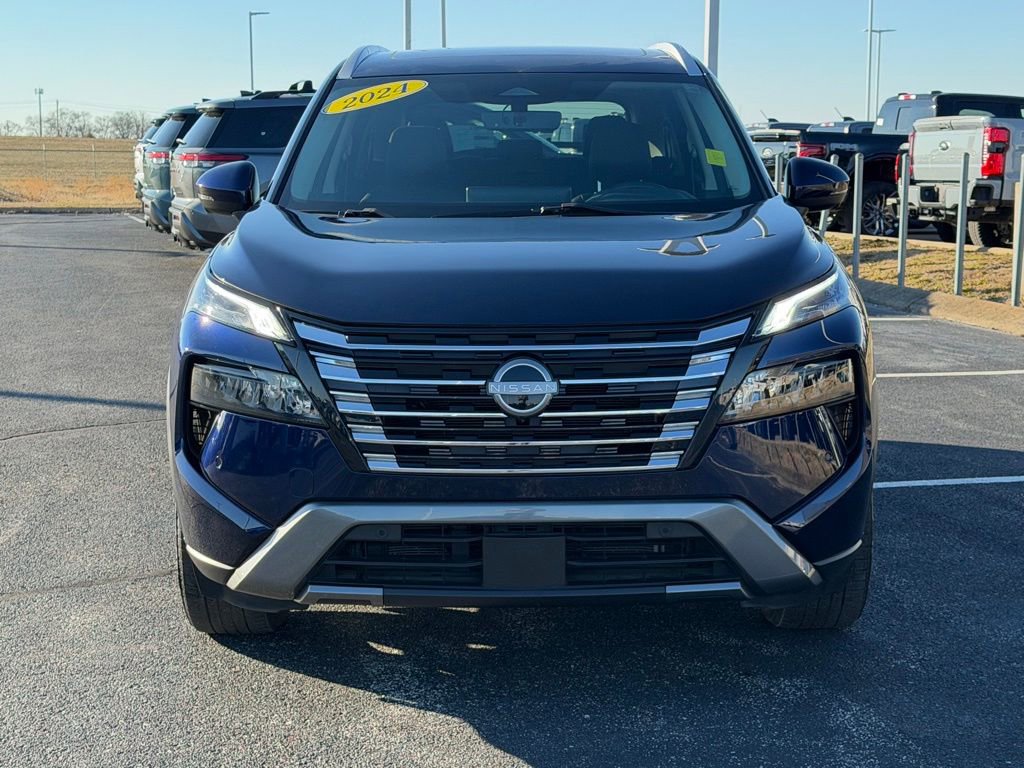 Used 2024 Nissan Rogue SL w/ SL Premium Package image 10