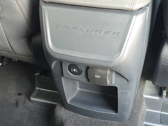Used 2025 Ford Explorer Active RWD image 18