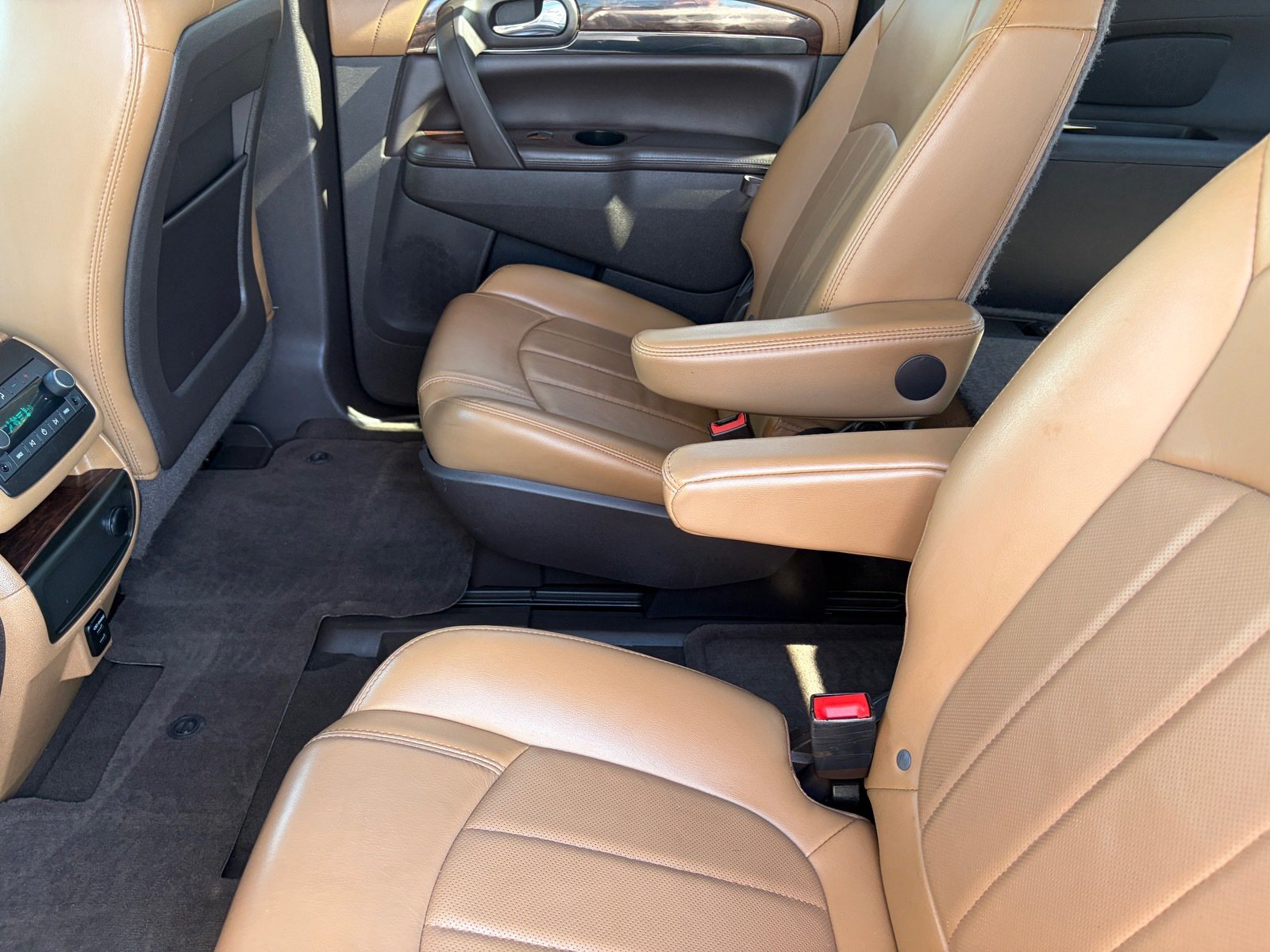 Used 2015 Buick Enclave Leather FWD image 13