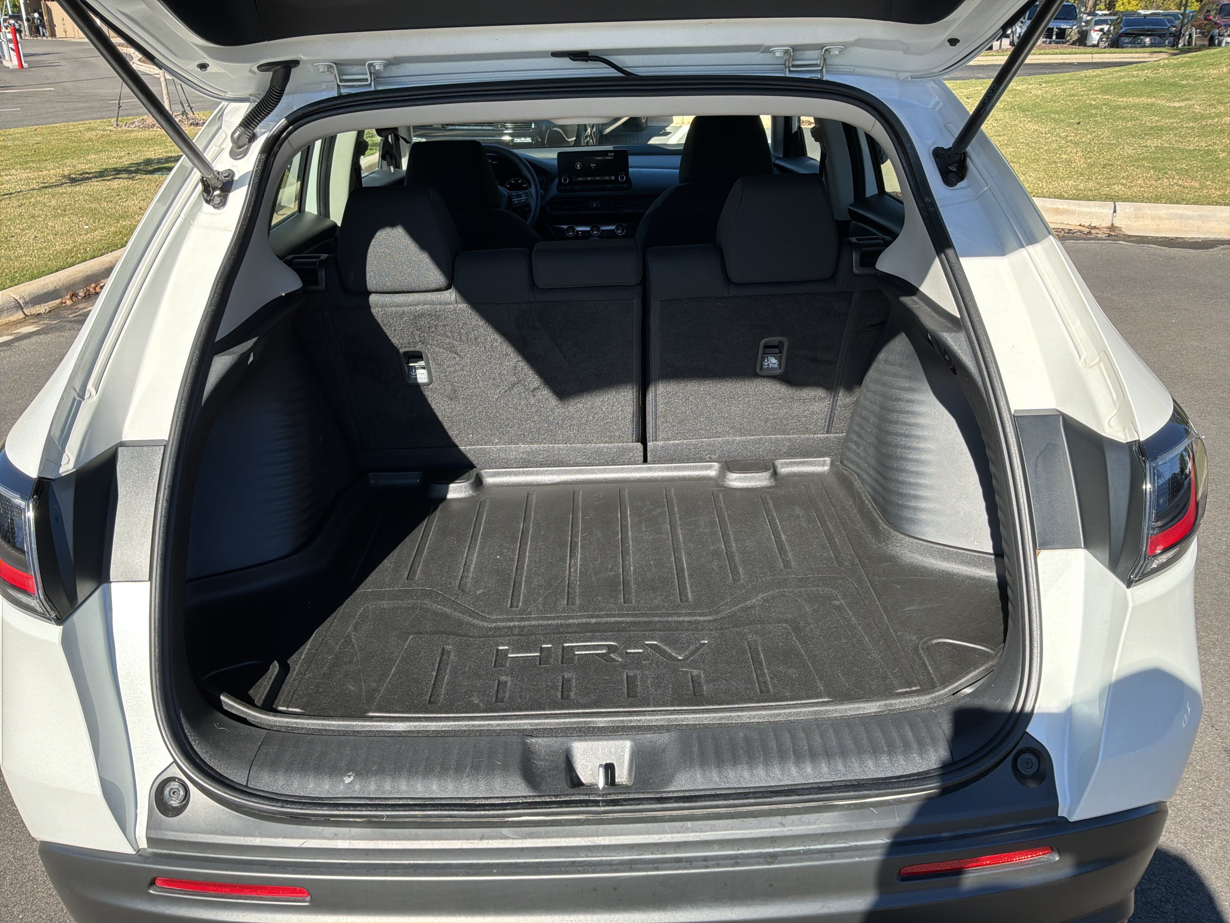 Used 2025 Honda HR-V LX image 30