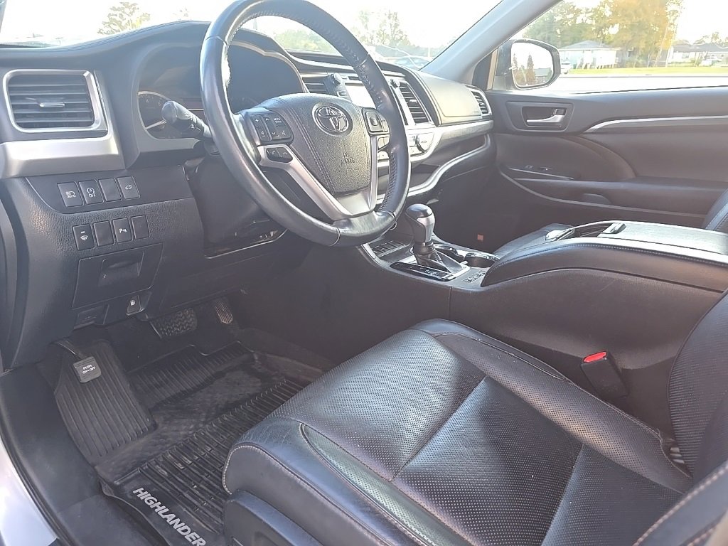 Used 2018 Toyota Highlander Limited image 7