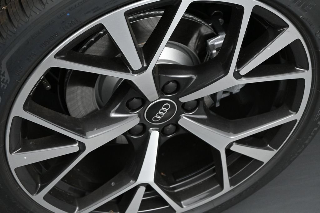 New 2026 Audi Q3 quattro 2.0T AWD/4WD image 21
