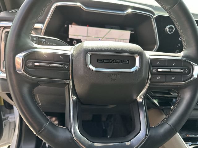 Used 2024 GMC Canyon Denali AWD/4WD image 13