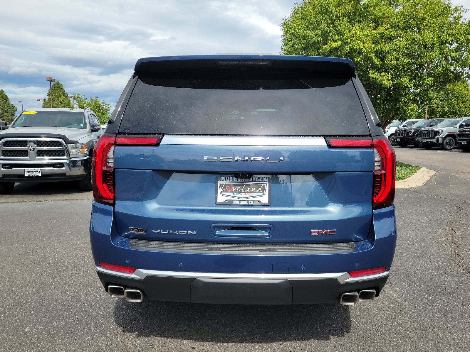New 2026 GMC Yukon XL Denali w/ Denali Reserve Package AWD/4WD image 11