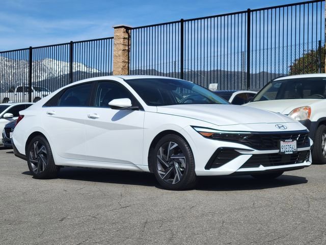Certified 2025 Hyundai Elantra SEL w/ Cargo Package image 29