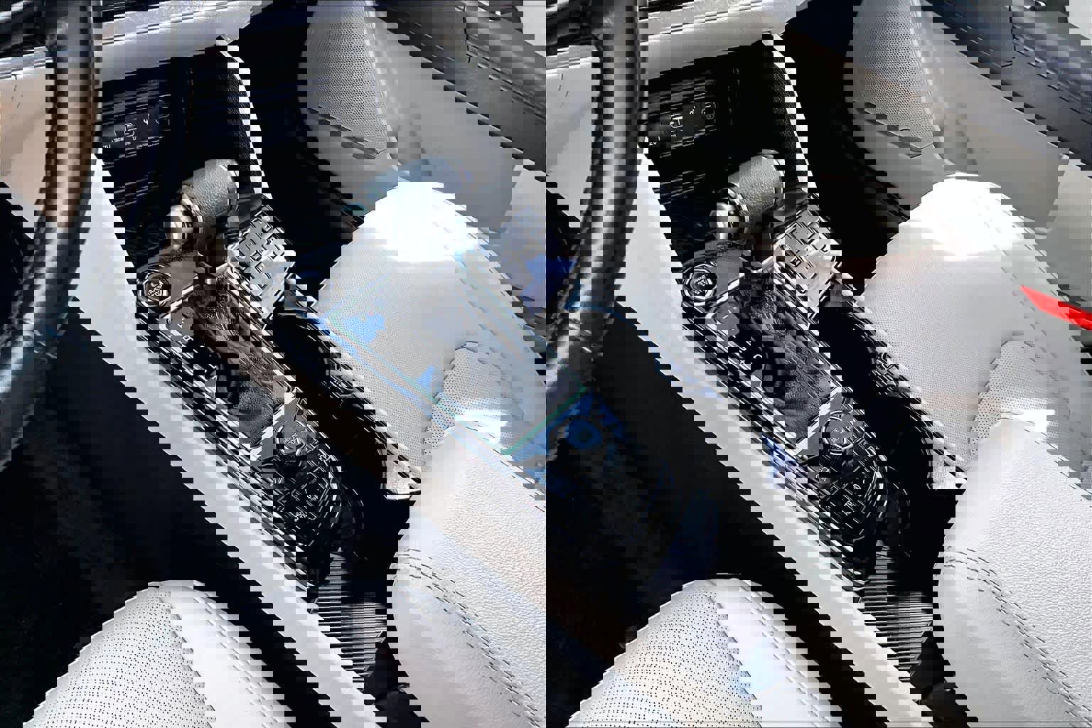 Used 2024 Kia Sportage EX image 15