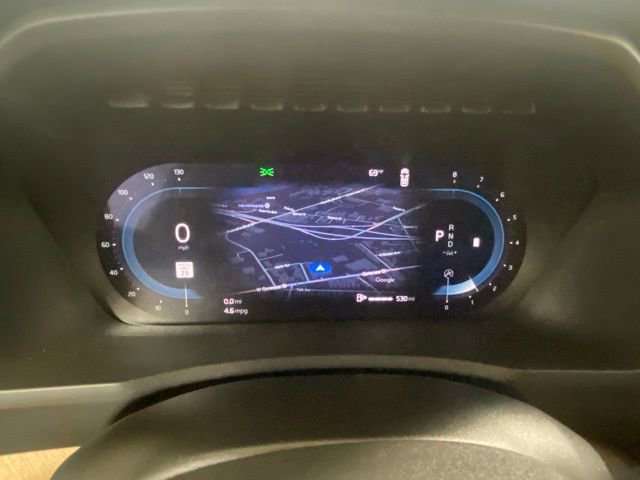 Certified 2025 Volvo XC90 B6 Plus AWD/4WD image 16