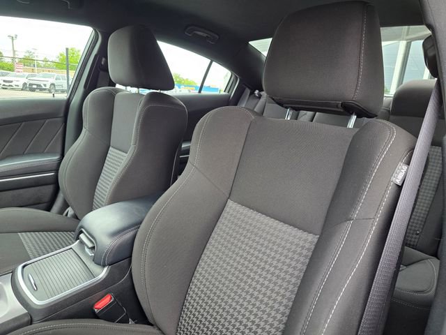 Used 2023 Dodge Charger R/T w/ Navigation & Travel Group RWD image 4