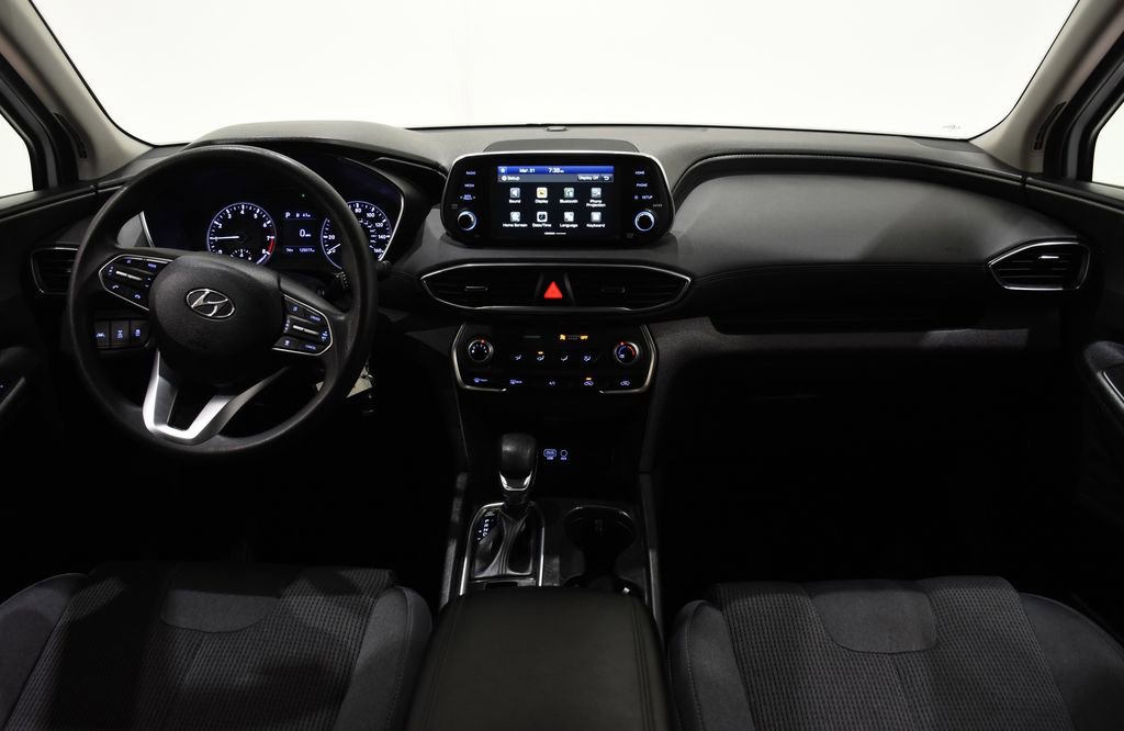 Used 2020 Hyundai Santa Fe SE image 8