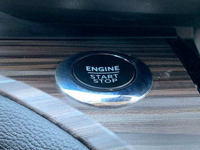 Used 2023 Ford Explorer Limited AWD/4WD image 23