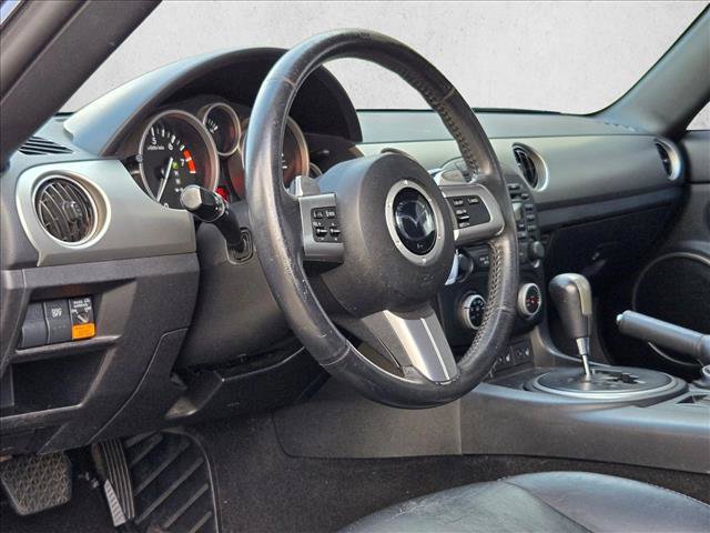 Used 2011 MAZDA MX-5 Miata Grand Touring w/ Premium Pkg RWD image 9