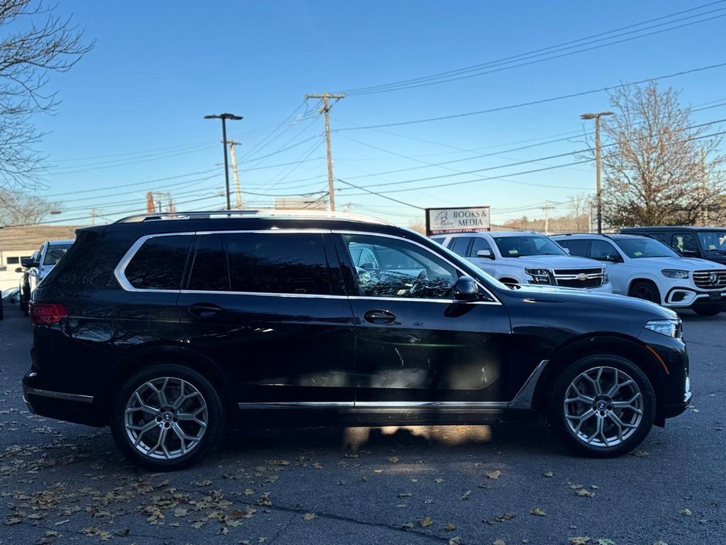 Used 2022 BMW X7 xDrive40i w/ Premium Package image 7