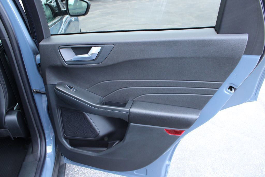 Used 2024 Ford Escape ST-Line w/ Tech Pack #1 AWD/4WD image 17