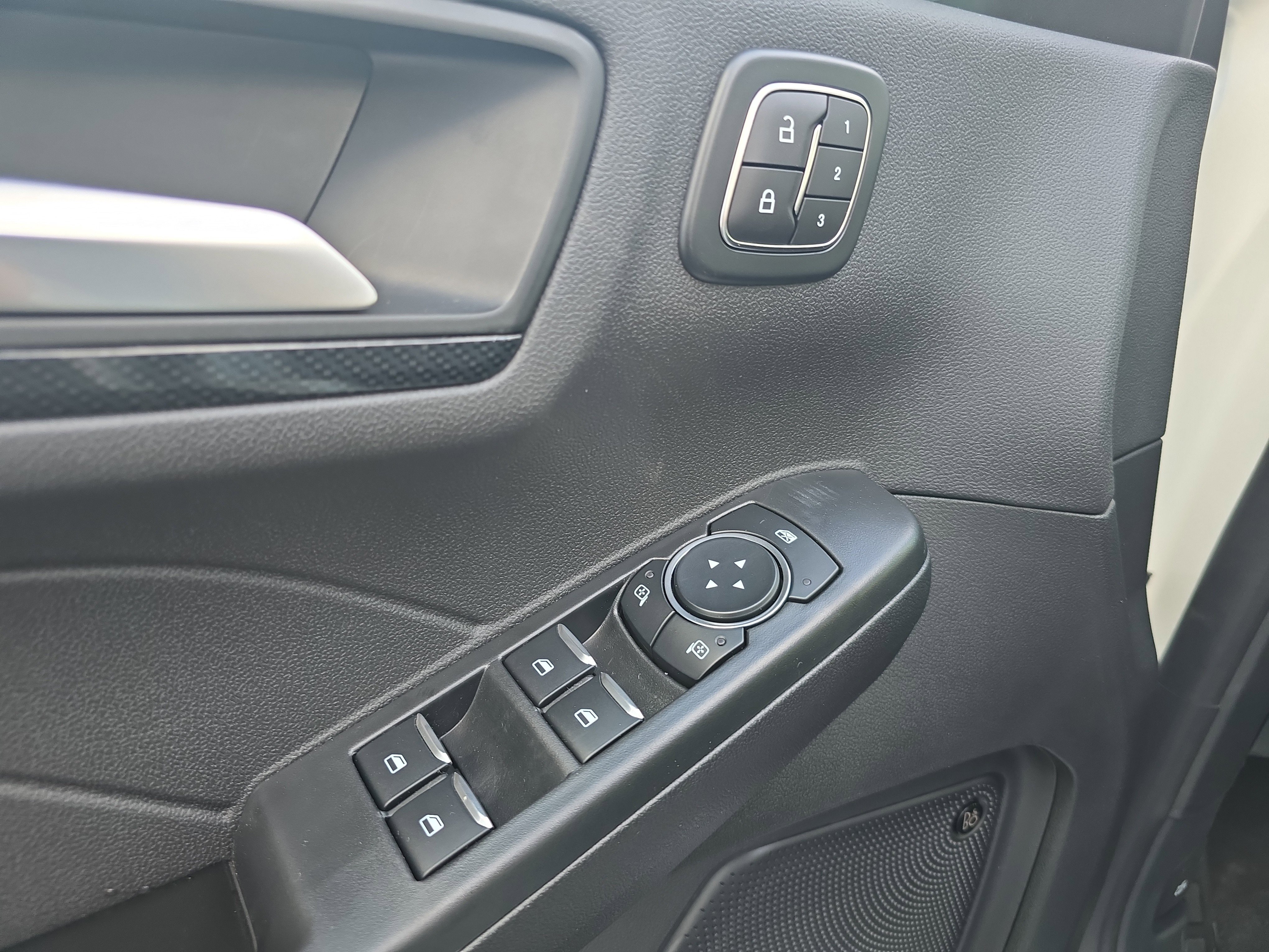 New 2026 Ford Escape ST-Line Select image 17