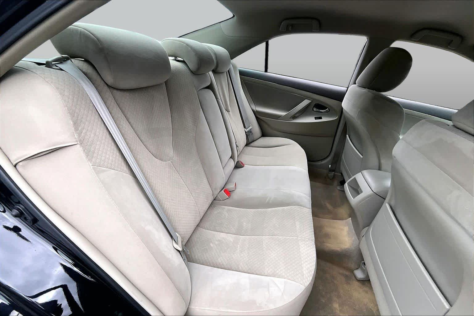 Used 2009 Toyota Camry LE FWD image 19
