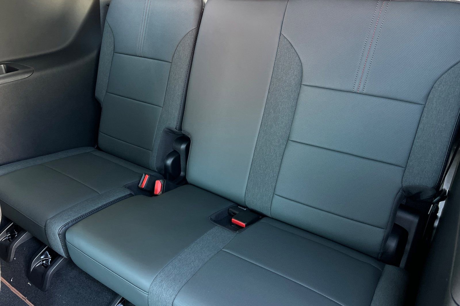 New 2026 GMC Acadia AT4 AWD/4WD image 14