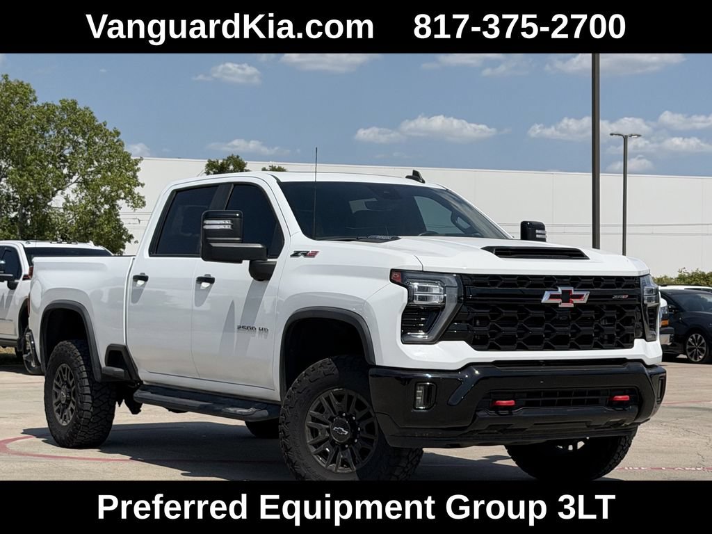 Used 2024 Chevrolet Silverado 2500 ZR2 w/ Technology Package AWD/4WD image 2