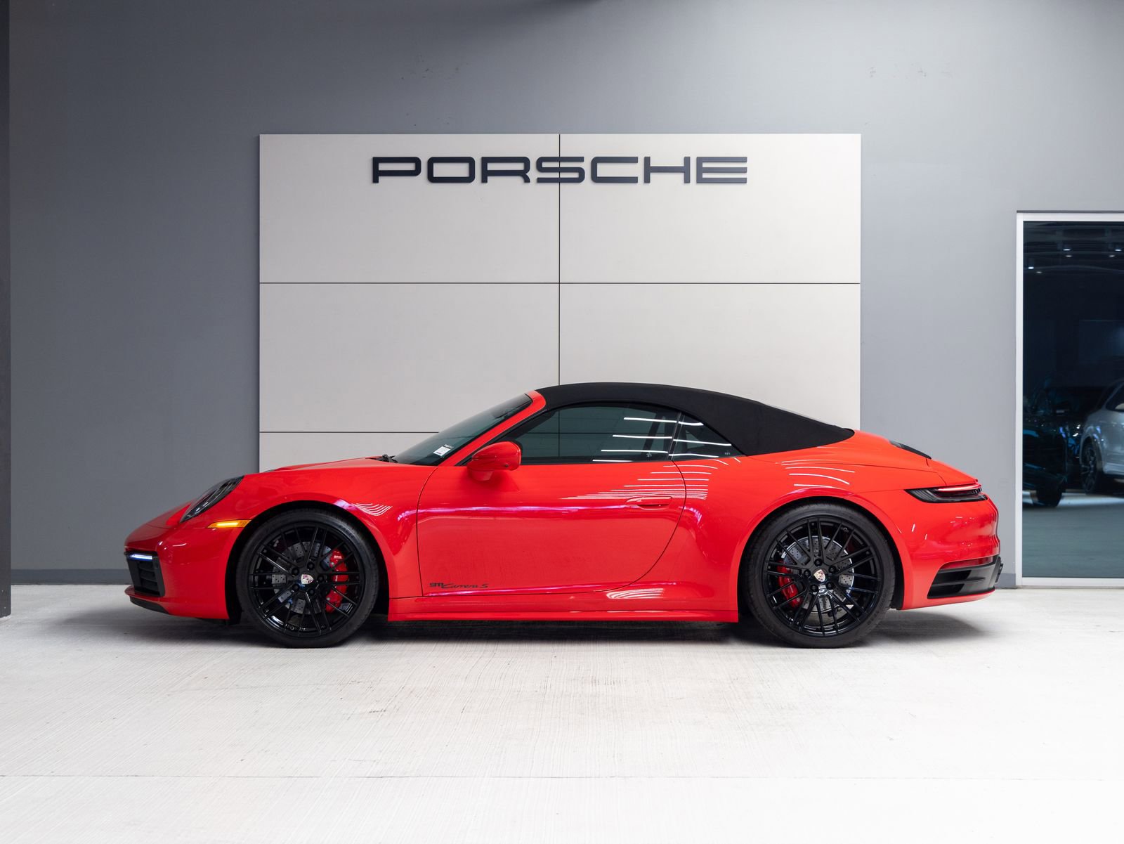 Certified 2023 Porsche 911 Carrera S image 2